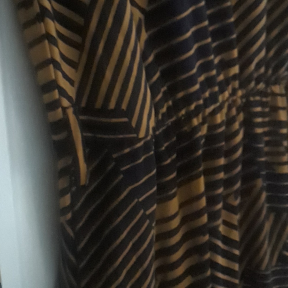 Pattern Dress - Picture 2 of 4